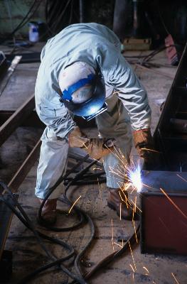 les risques professionnels lis  l'utilisation des lasers