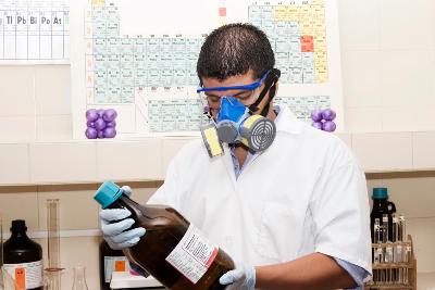 Les risques professionnels lis aux rayonnements ionisants